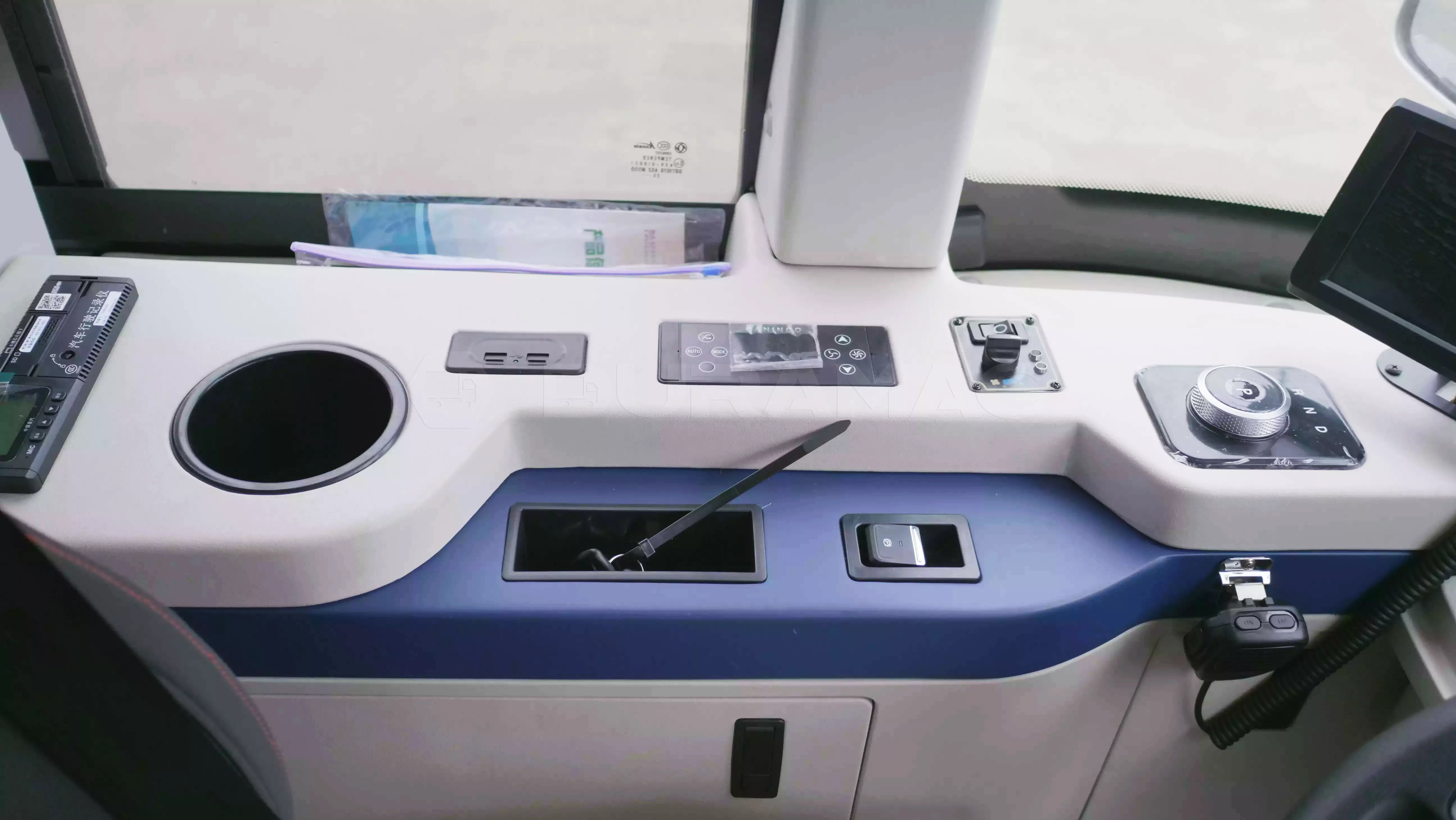 Dongfeng EQ6580CTBEV Pure Electric Bus-4